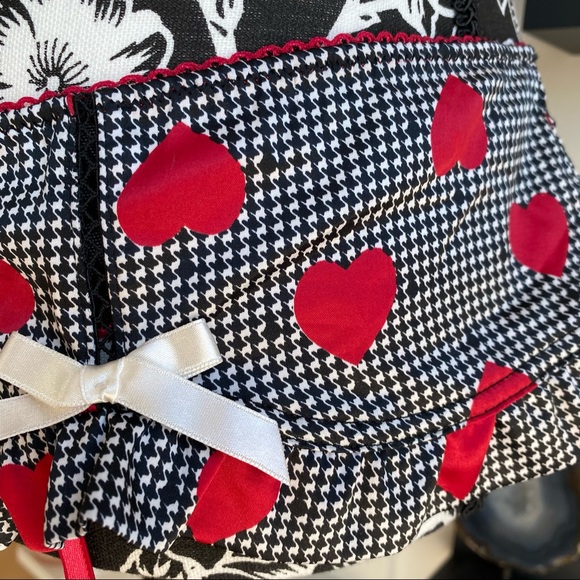 Victoria’s Secret Bra & Skirted Thong Set - Picture 5 of 12